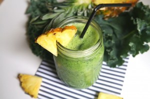 kale and pineapple smoothie
