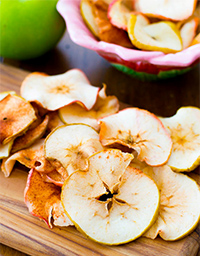 Baked Apple Cinnamon Chips